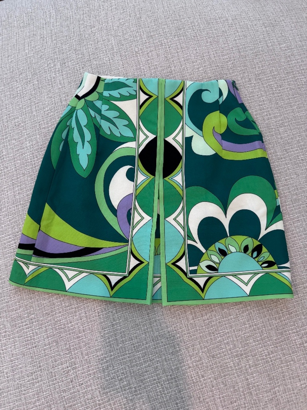 ZARA Women’s High-Waisted Green Printed Mini Skirt Size XS